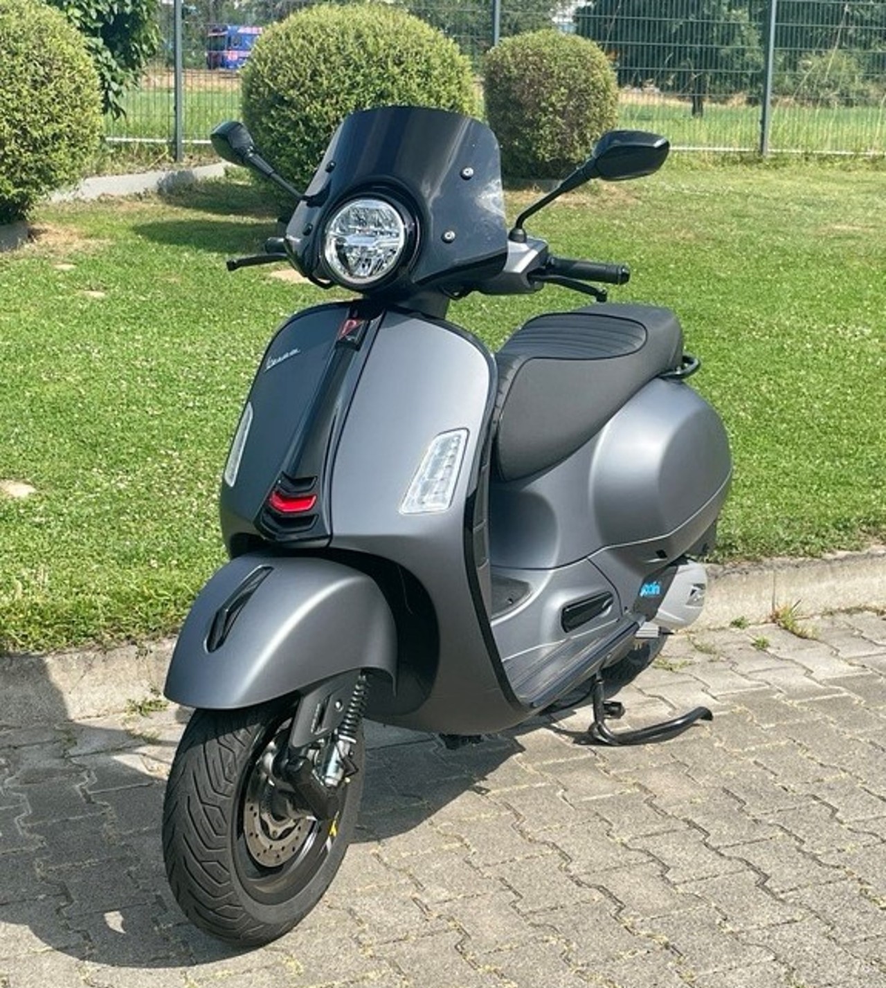 Parabrezza ERMAX Piccolo H 300 mm per Vespa GTS/GTS Super/GT L (-22), nero