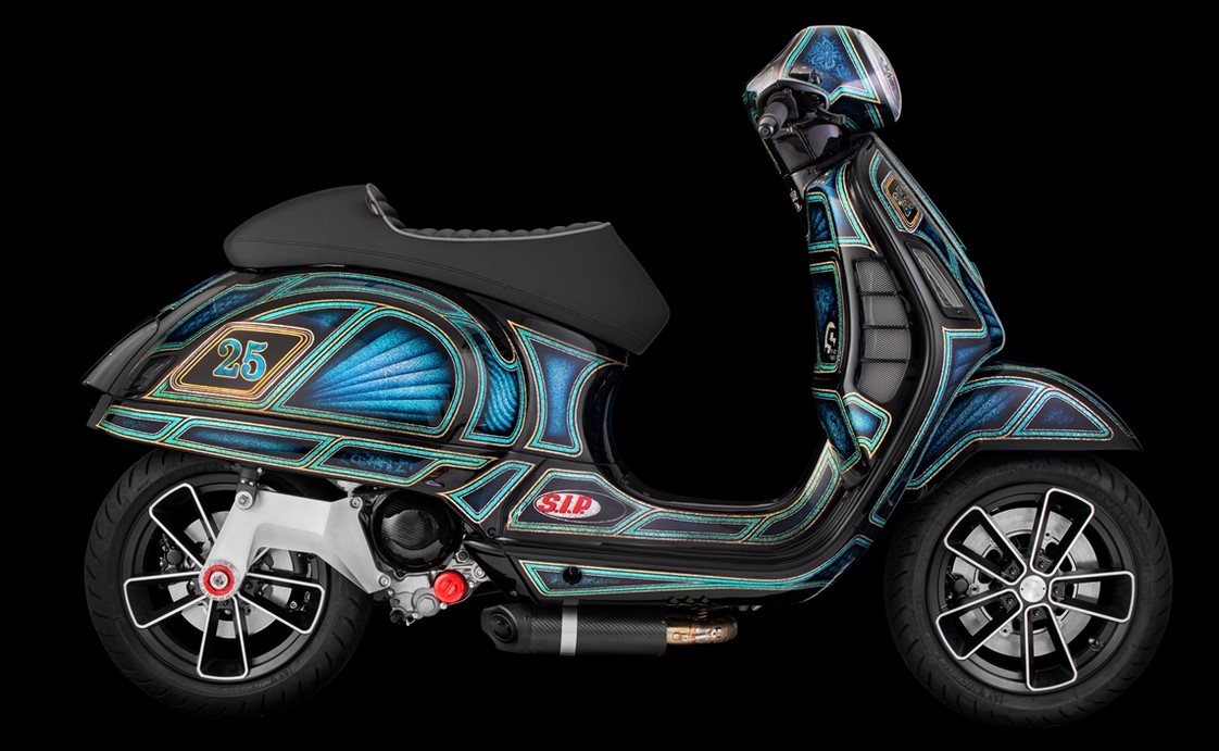 Cerchio anteriore/posteriore 13” per Vespa GTS/​GTS Super/​GTV/​GT 125-300ccm, nero con bordo argento