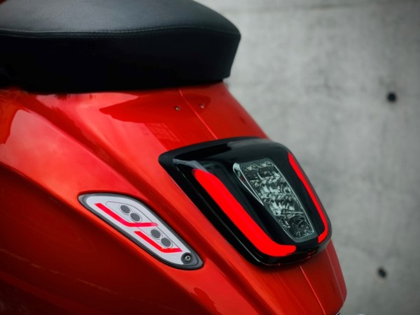 Fanale posteriore LED Zelioni per Vespa Primavera /​ Sprint 50-150ccm
